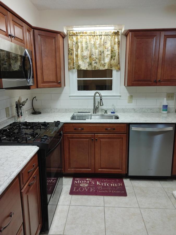 The Kind House Hosting, Low Monthly Rates, Traveling Nurses, Fletc, & Travelers! Brunswick Dış mekan fotoğraf